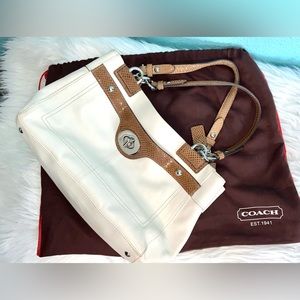 Like new Coach leather purse with original dust bag